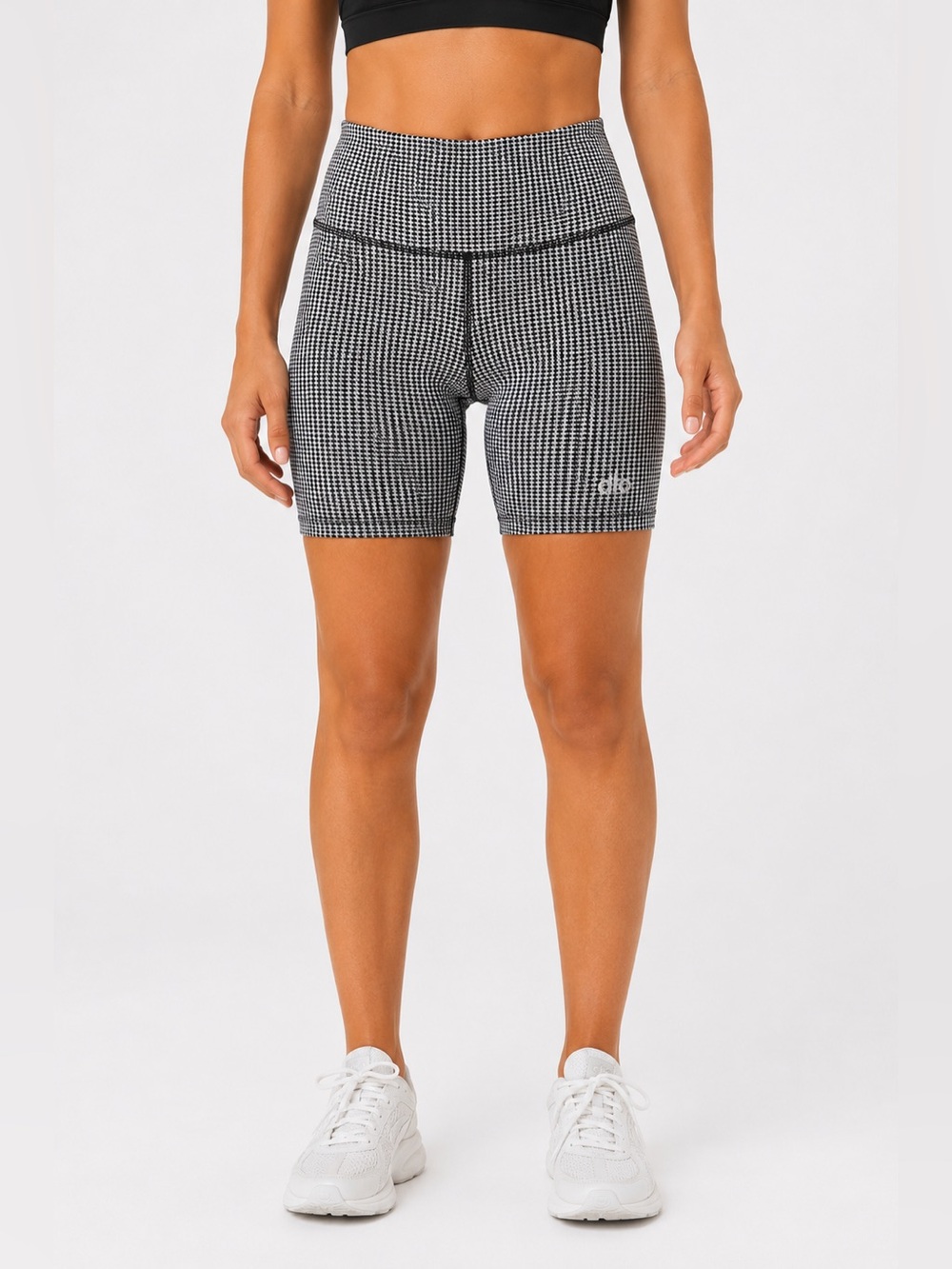 Alo Yoga 7” High-Waist Micro Houndstooth Biker Shorts Black White Size M